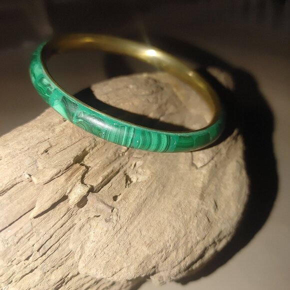 Vintage Malachite Brass Bangle Bracelet Striking Green Veins Shows Inclusions - Picture 2 of 10